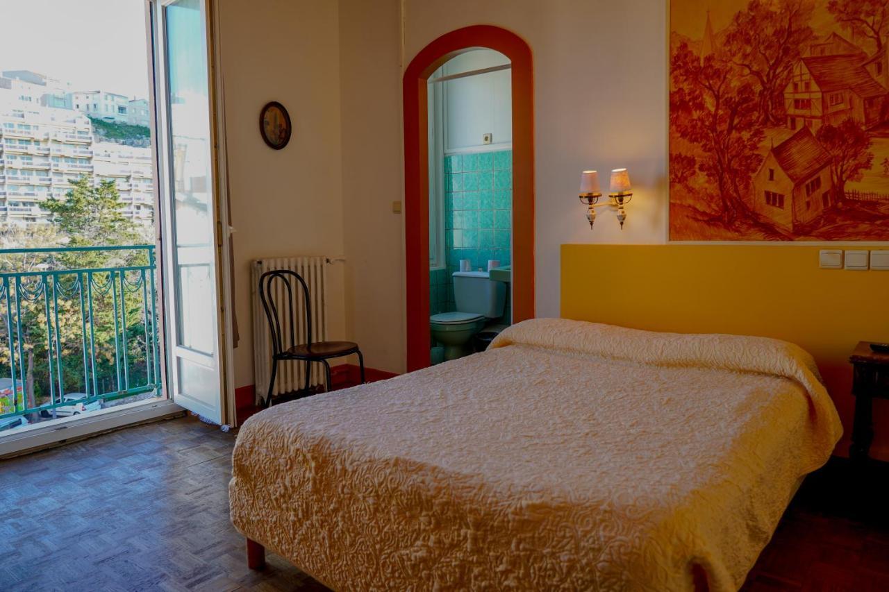Peron 3* Marseilles